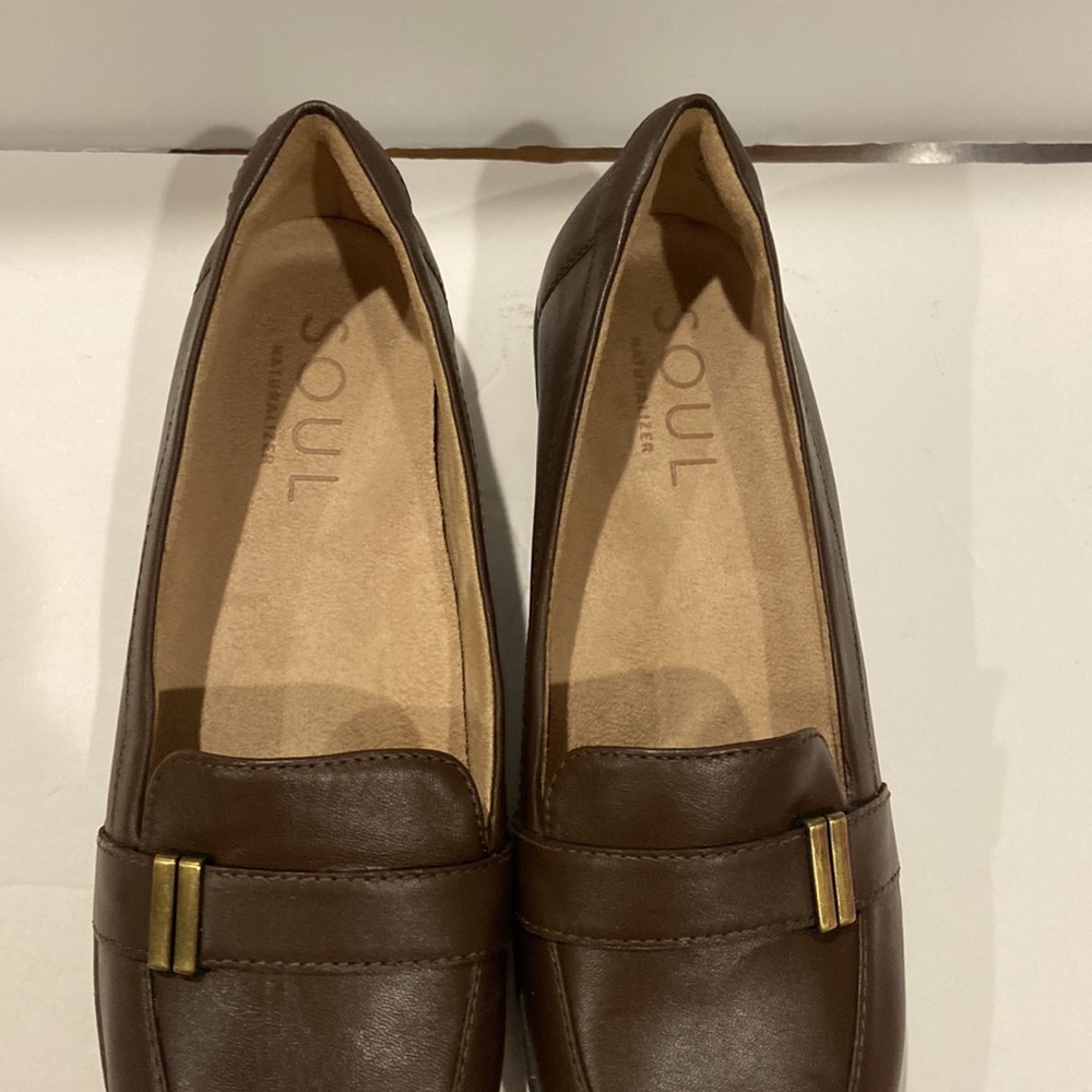 NWOB Naturalizer Kentley Leather Slip-On Comfort Loafers with Brass Detail - Picture 4 of 7